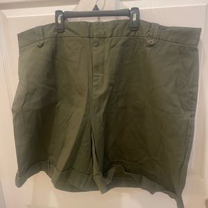Plus size 24 green shorts eloquii